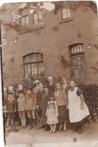 1934 