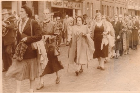 1953