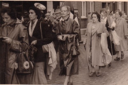 1957